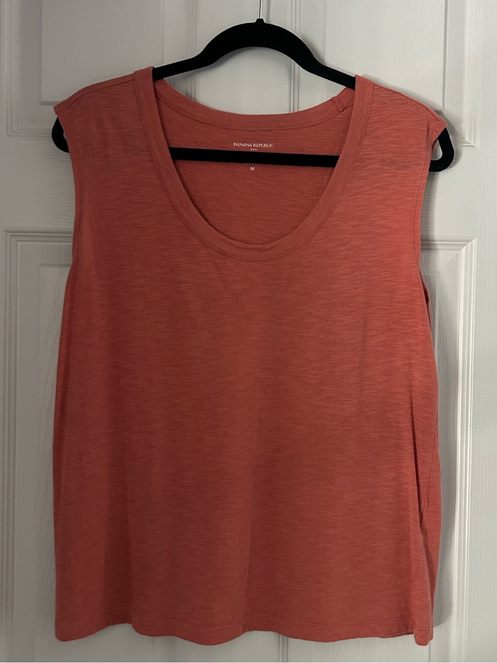 Banana Republic Factory Coral Scoop Neck Sleeveless Tank